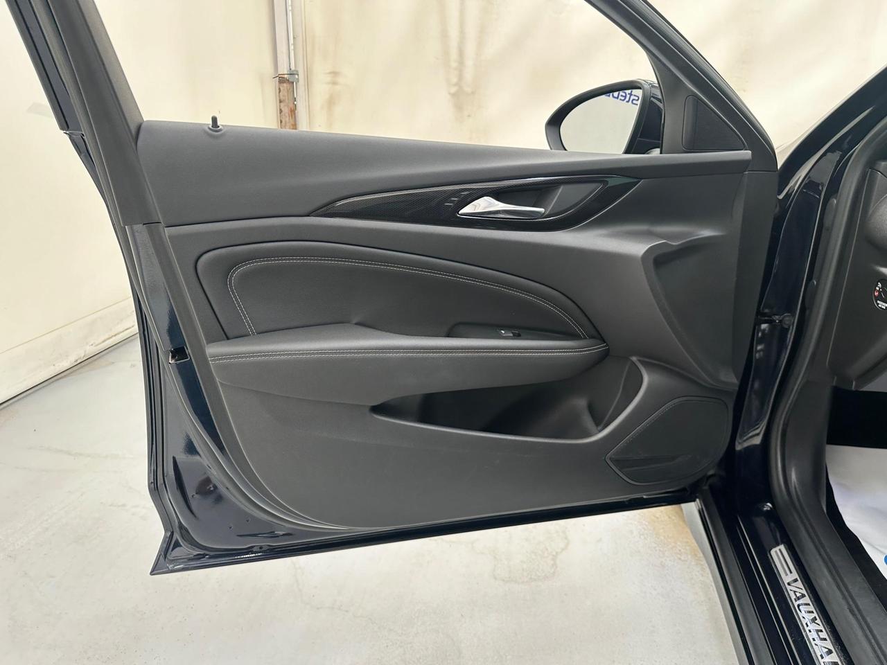 Vauxhall Insignia BT67GNN