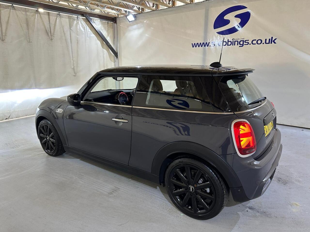 MINI Hatch EA70YLB