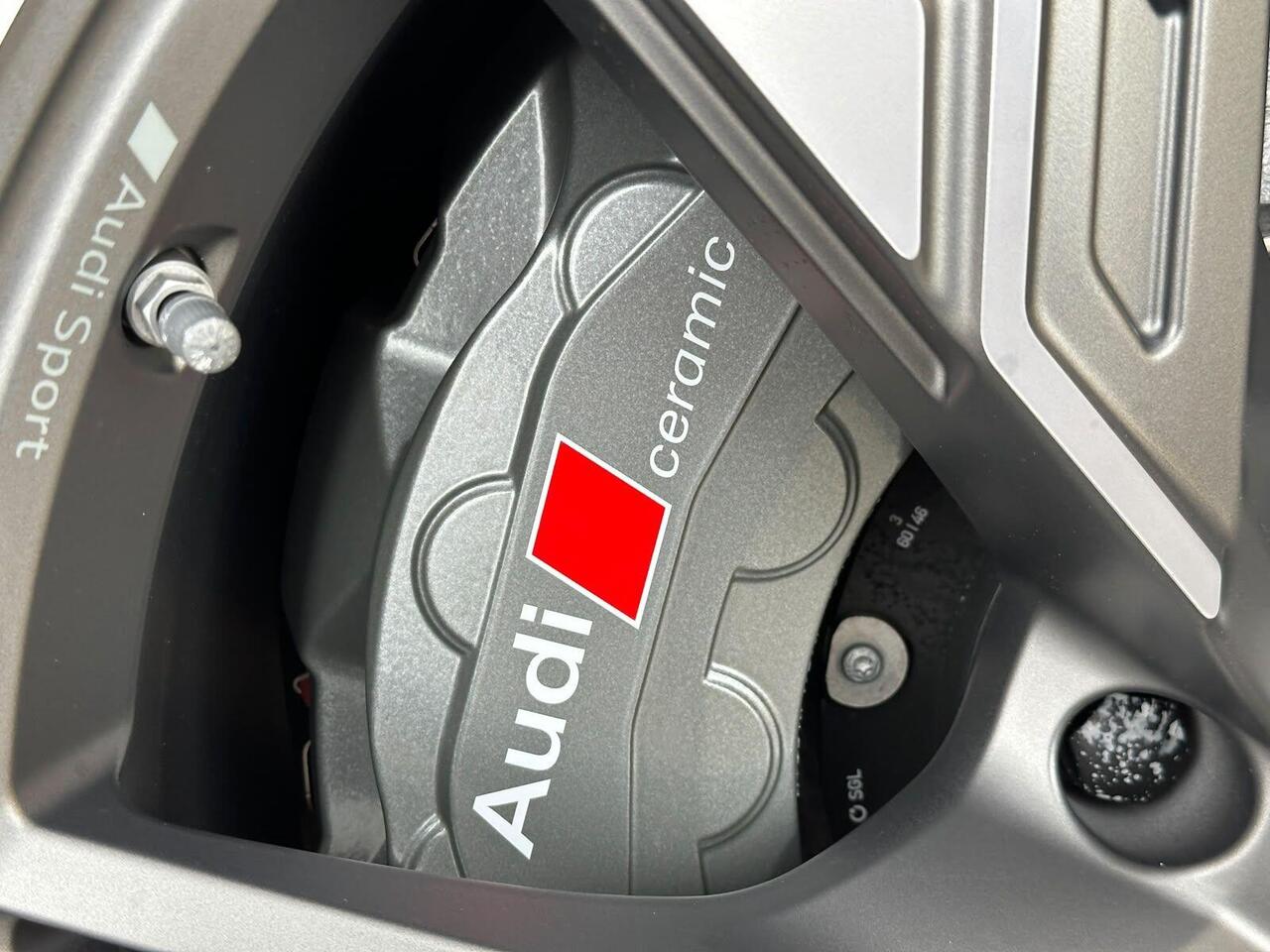 Audi RS6 Avant KY72PMX