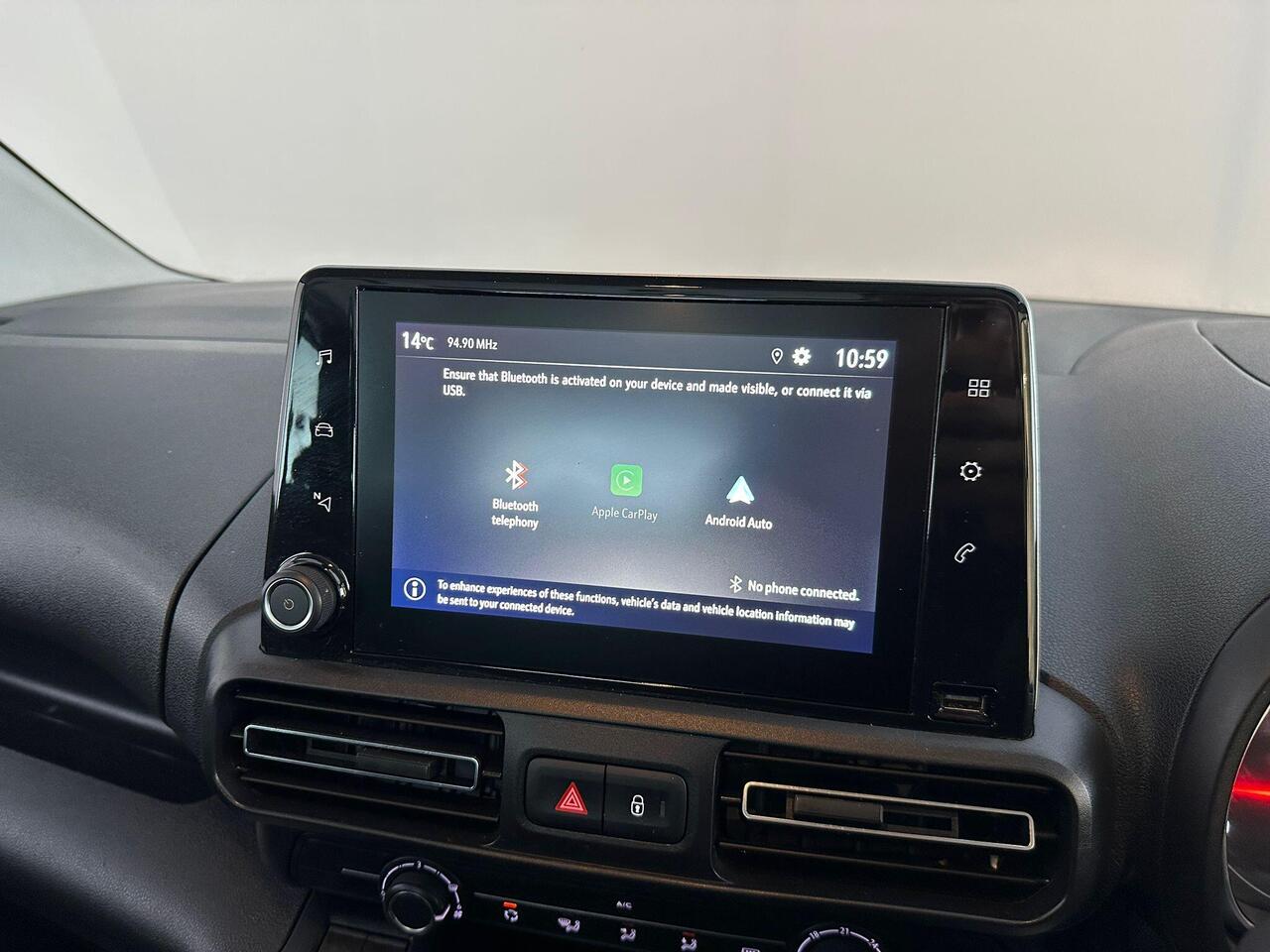 Vauxhall Combo Life PE70ZGN