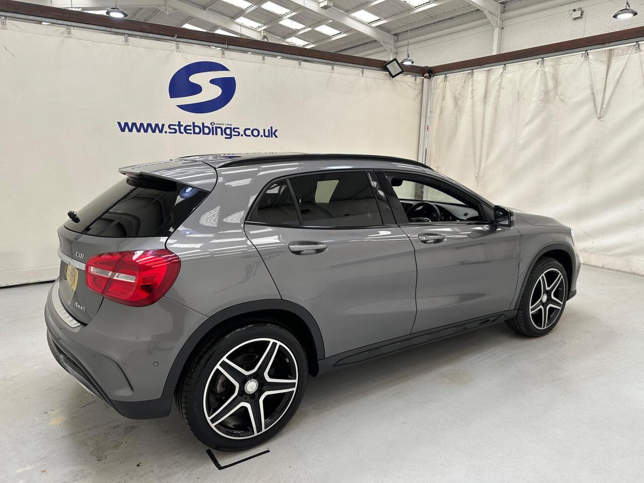 Mercedes-Benz GLA EY15HRN