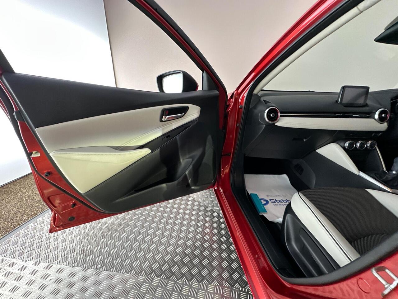 Mazda Mazda2 YN69MYD