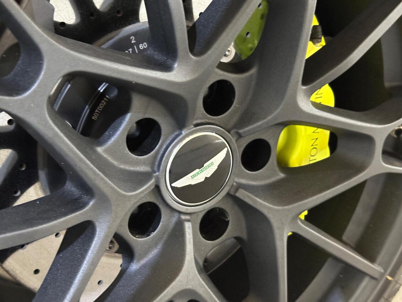 Aston Martin Vantage MV20UZG