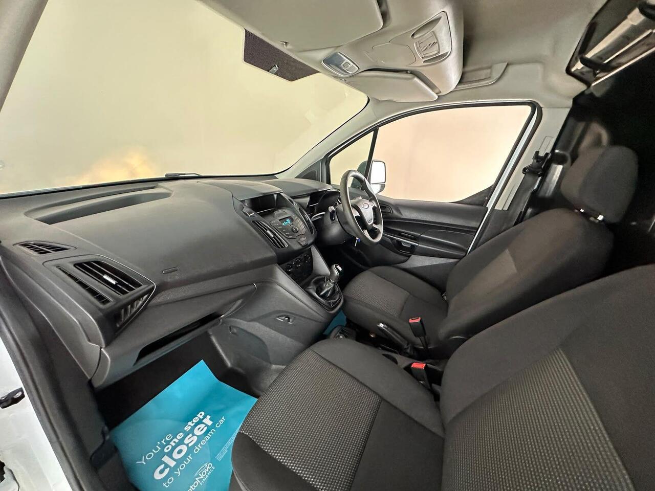 Ford Transit Connect YJ18YCY