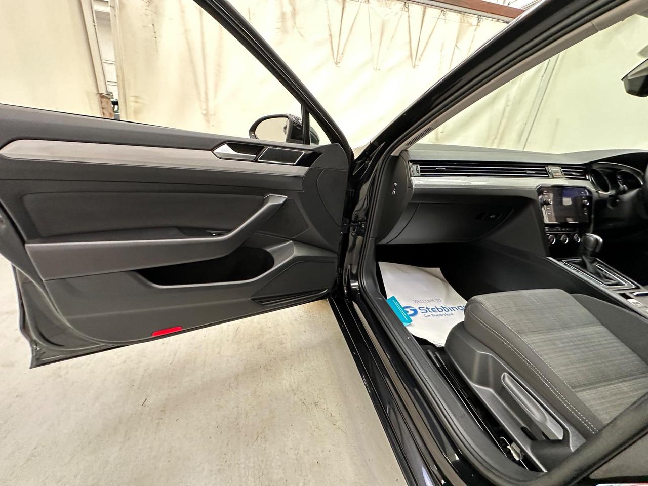 Volkswagen Passat VN69VMY