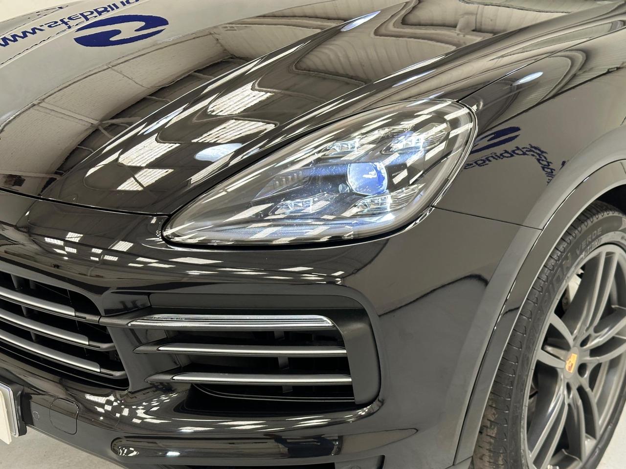 Porsche Cayenne AK18UXX