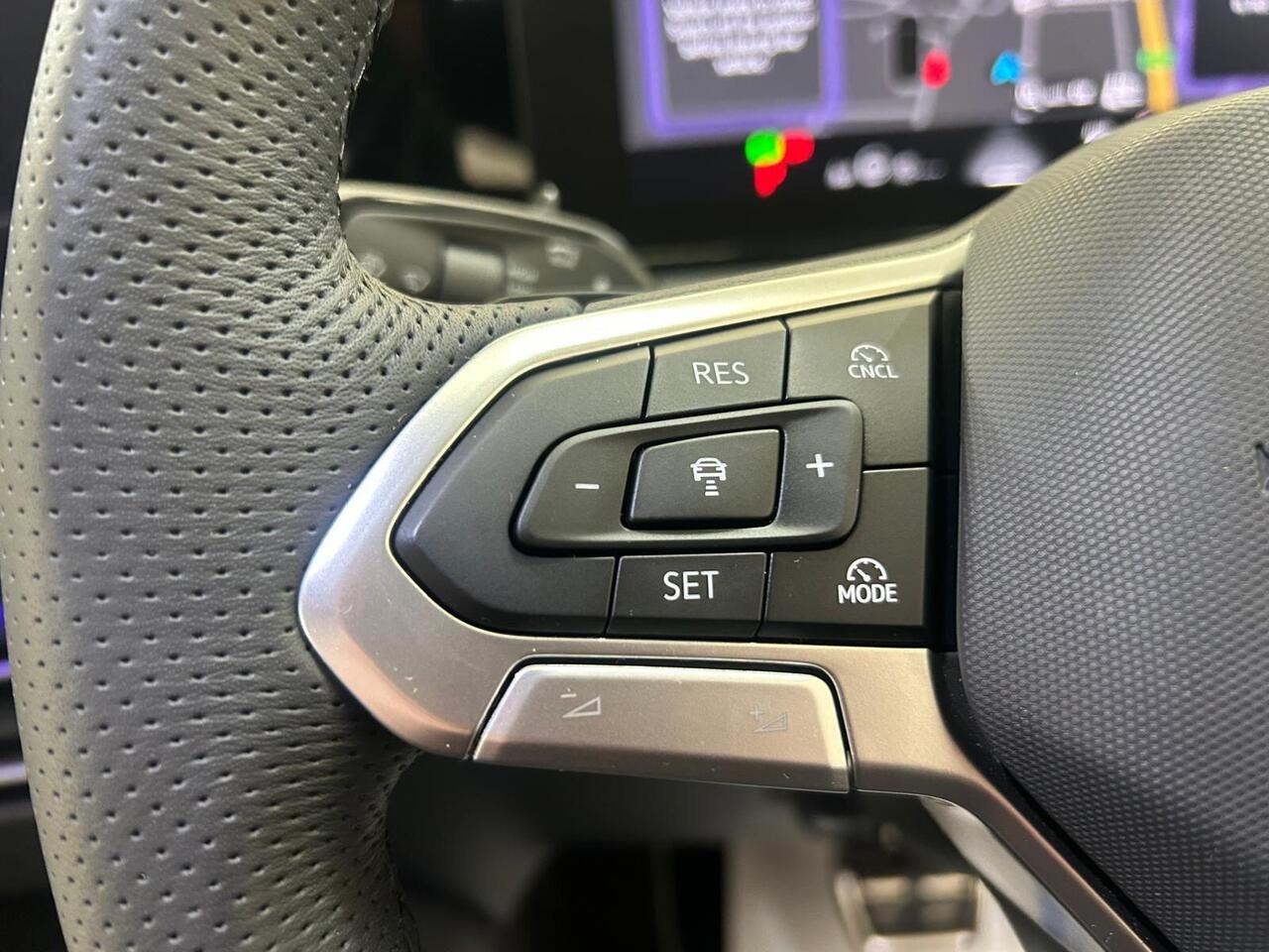 Volkswagen Tiguan VO74SPU