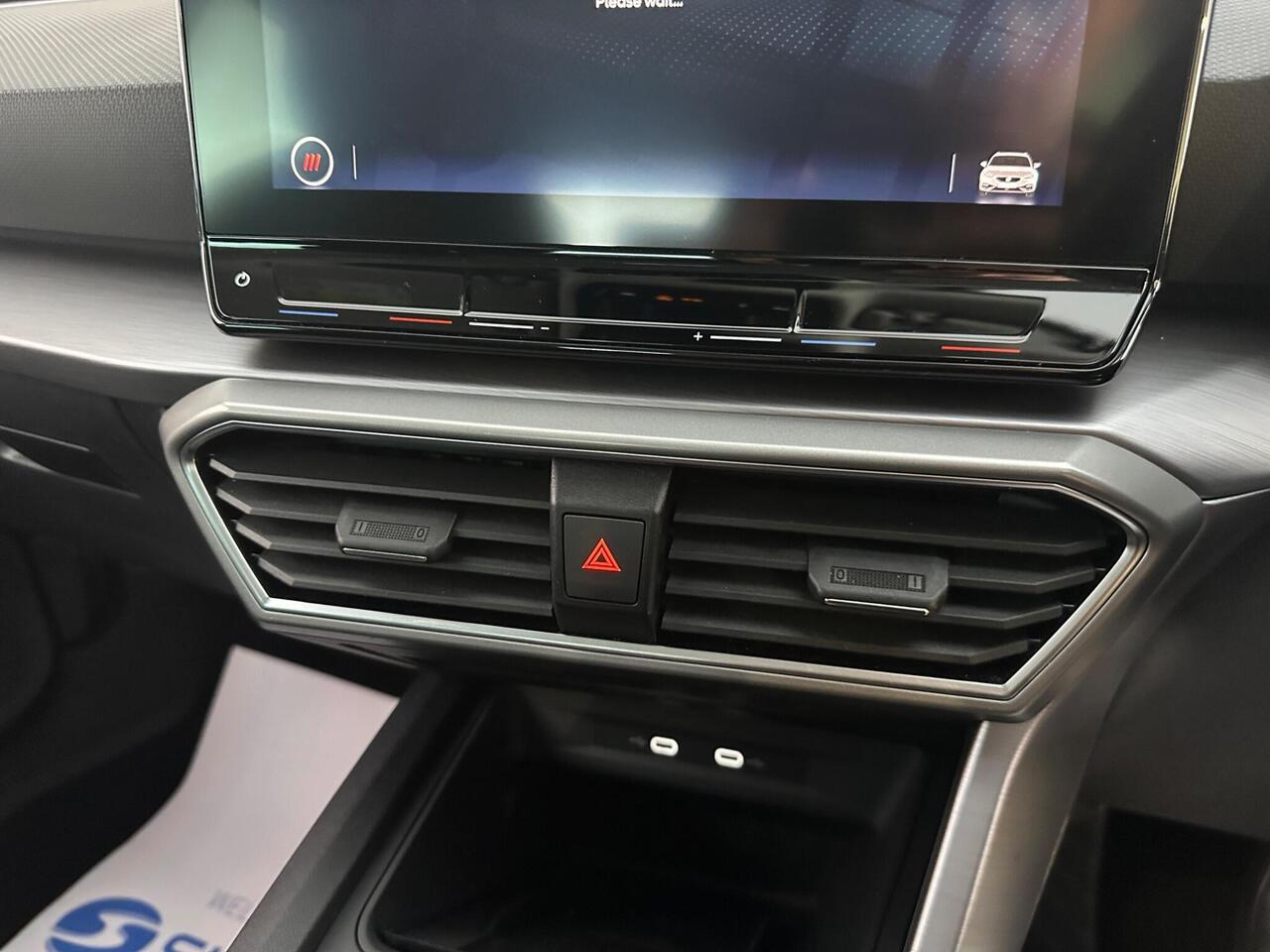 SEAT Leon YO24KGG