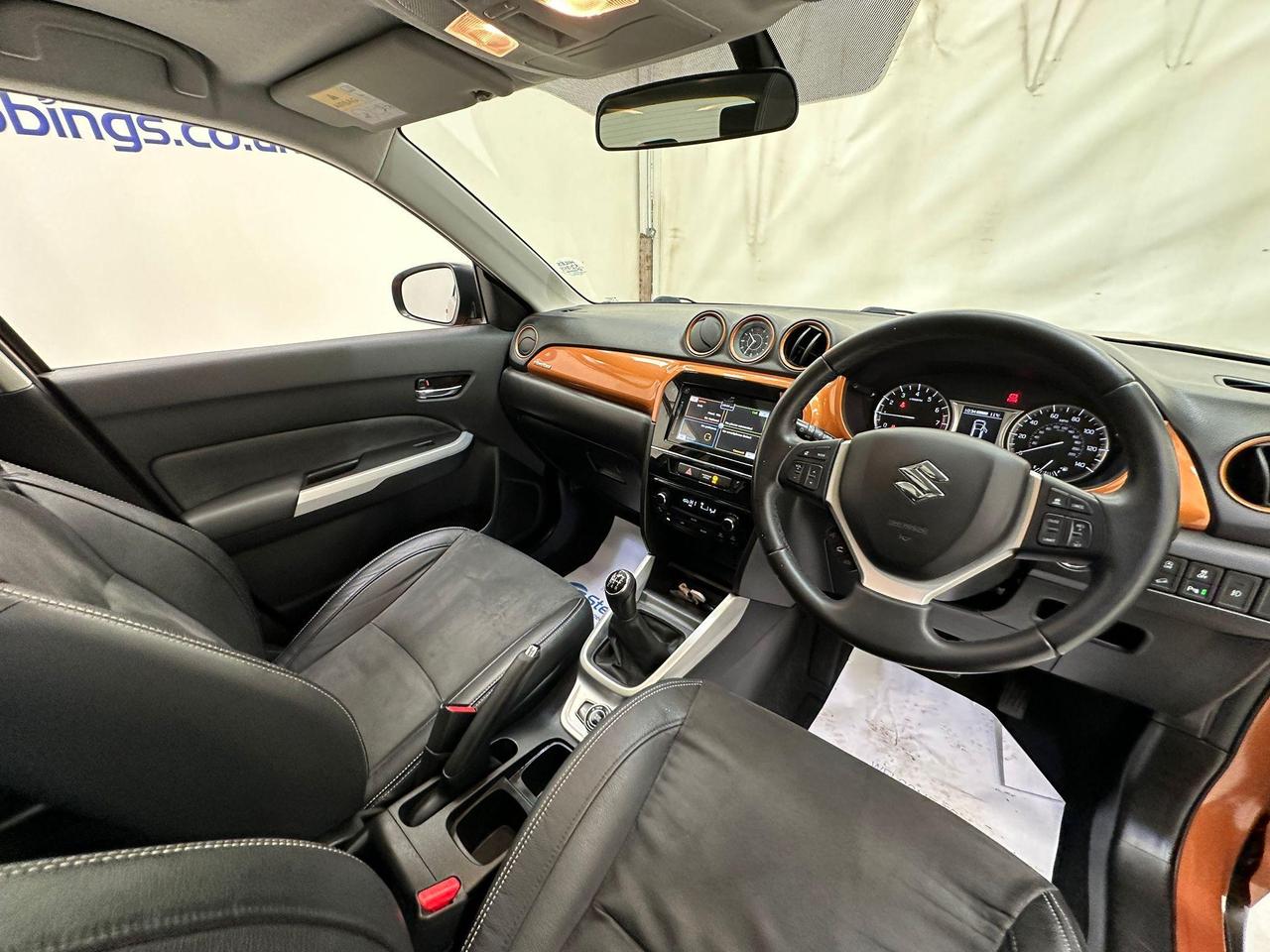 Suzuki Vitara YH16WND