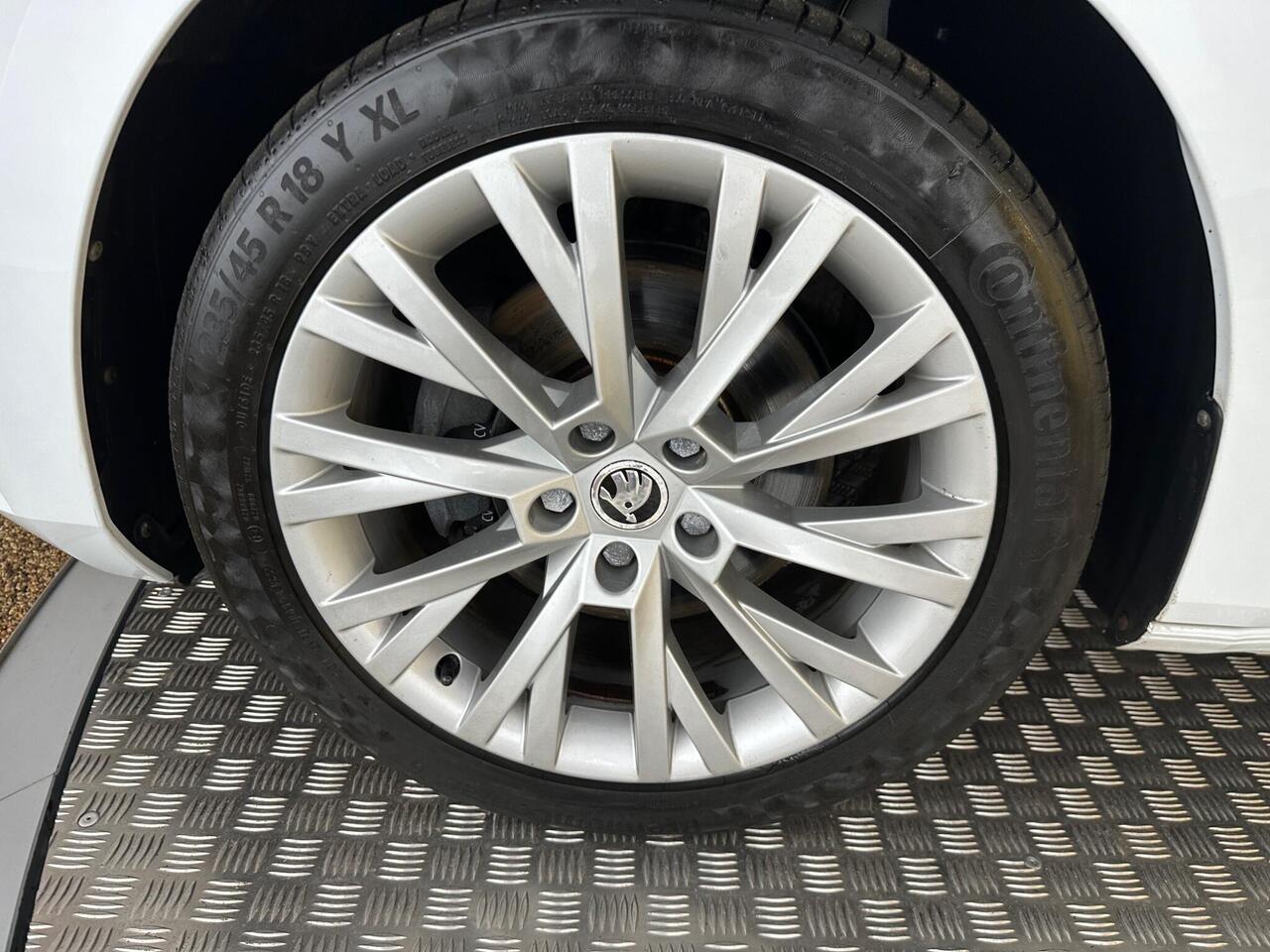 Skoda Superb SD72XZS