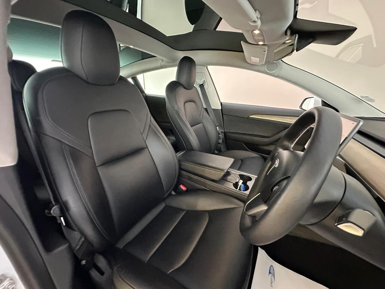 Tesla Model 3 AF72VRX