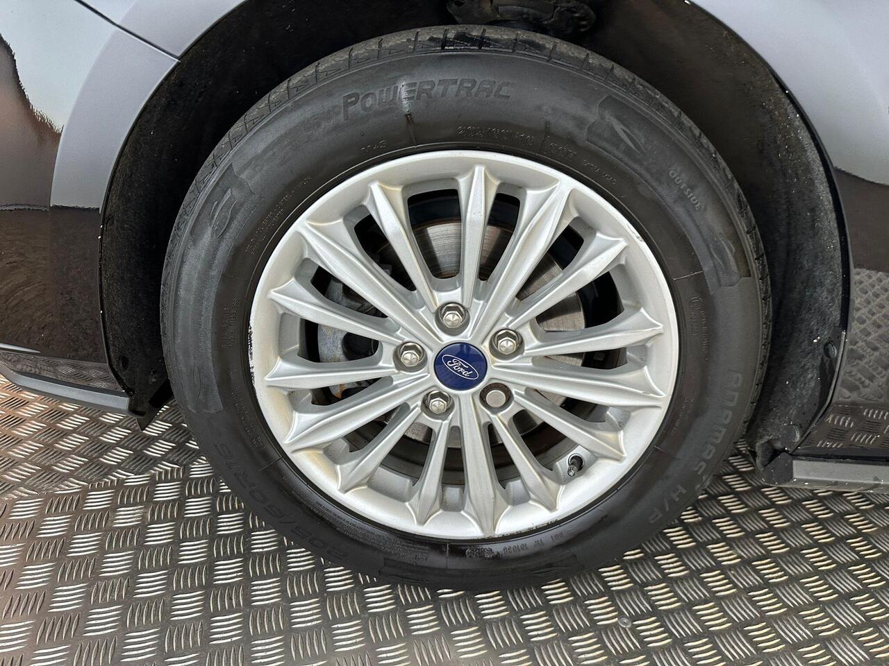 Ford Focus AO69TXA