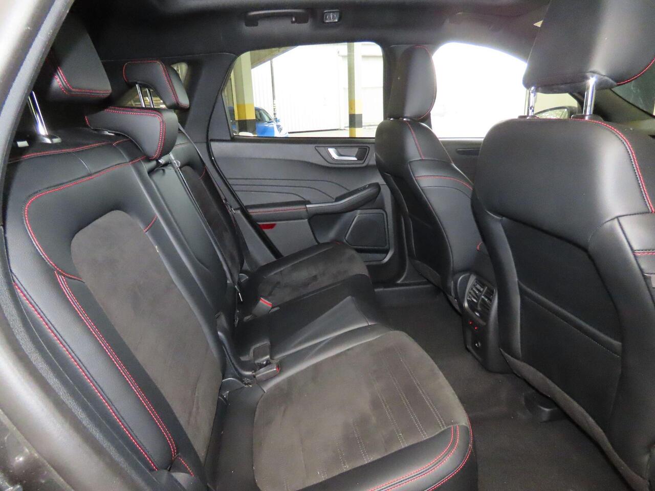 Ford Kuga MH23DXJ
