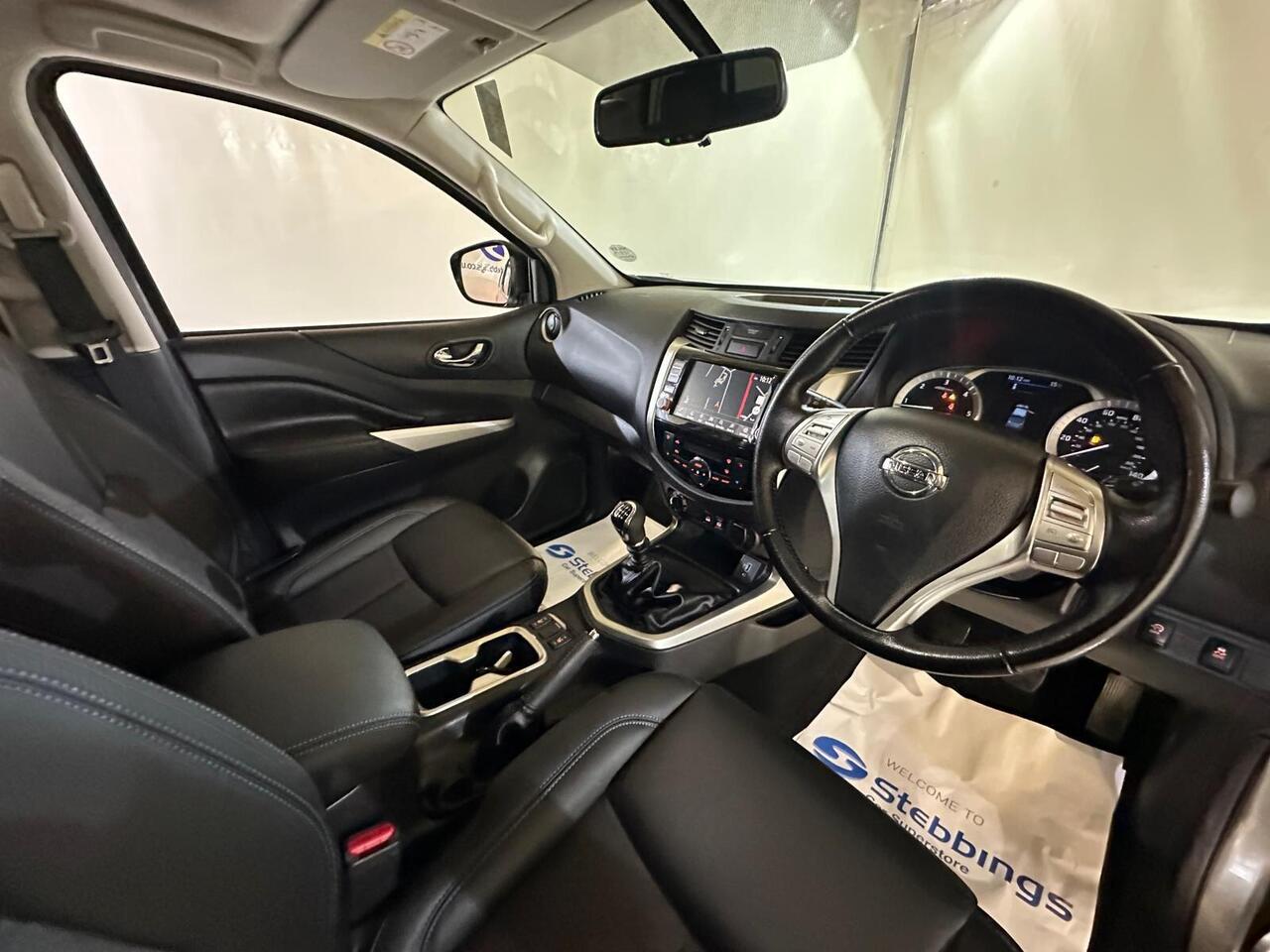 Nissan Navara AR21KFN