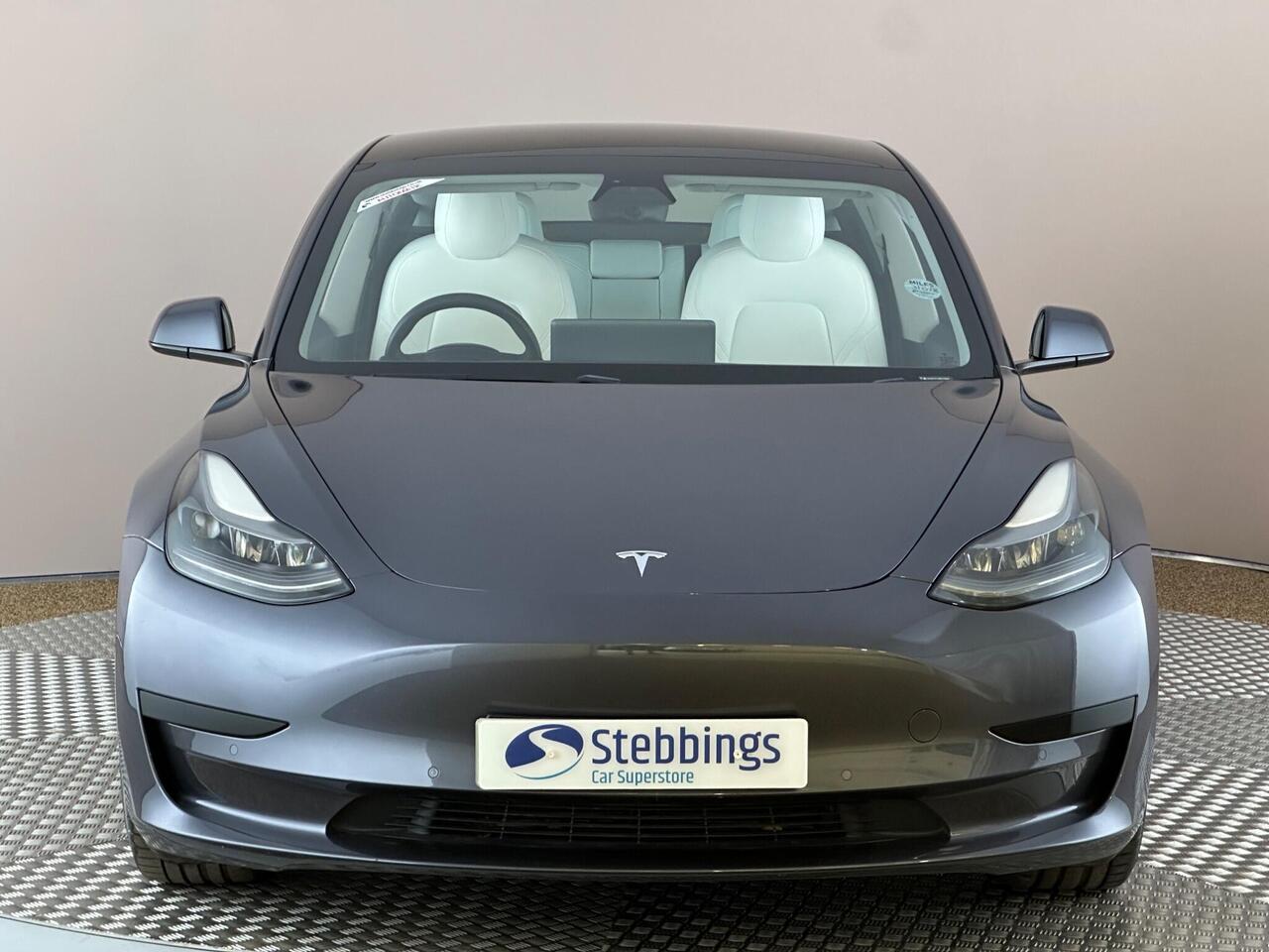 Tesla Model 3 LD21CYA