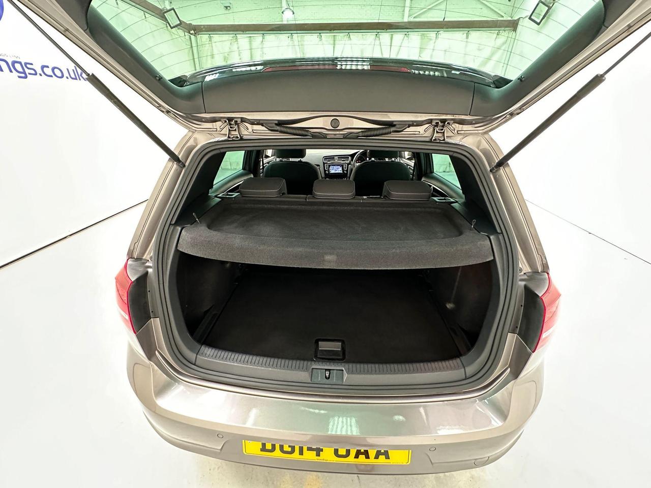Volkswagen Golf DG14UAA