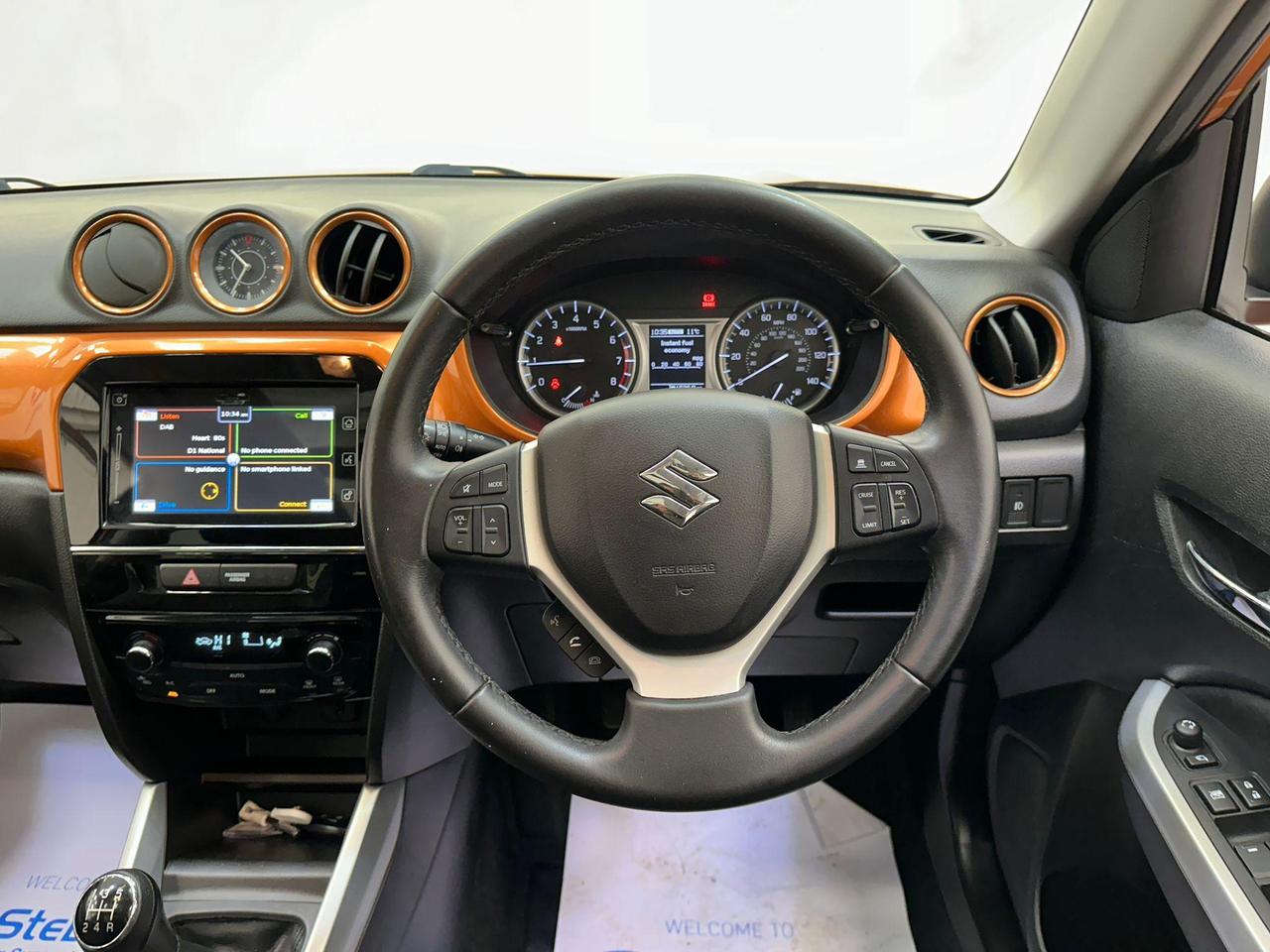 Suzuki Vitara YH16WND