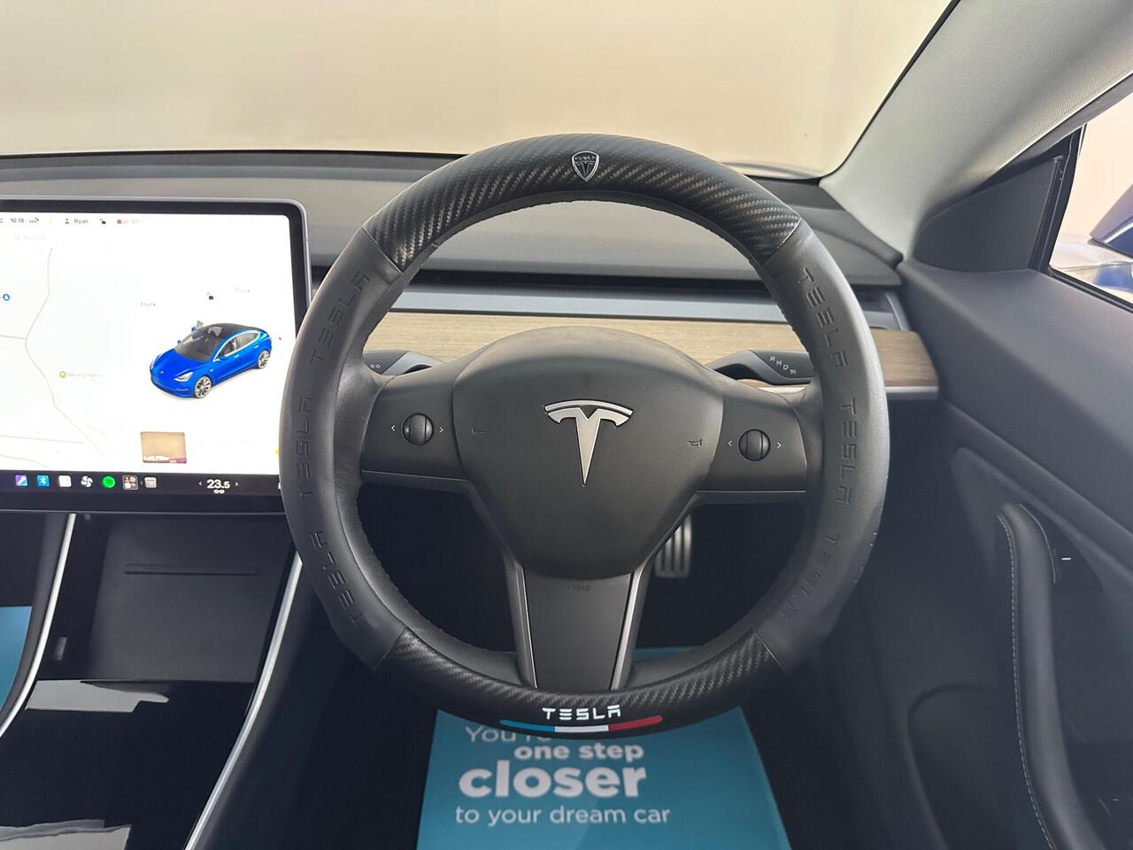 Tesla Model 3 YB69TZT
