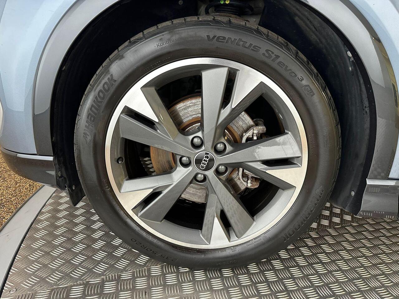 Audi Q4 e-tron KJ21ZPN