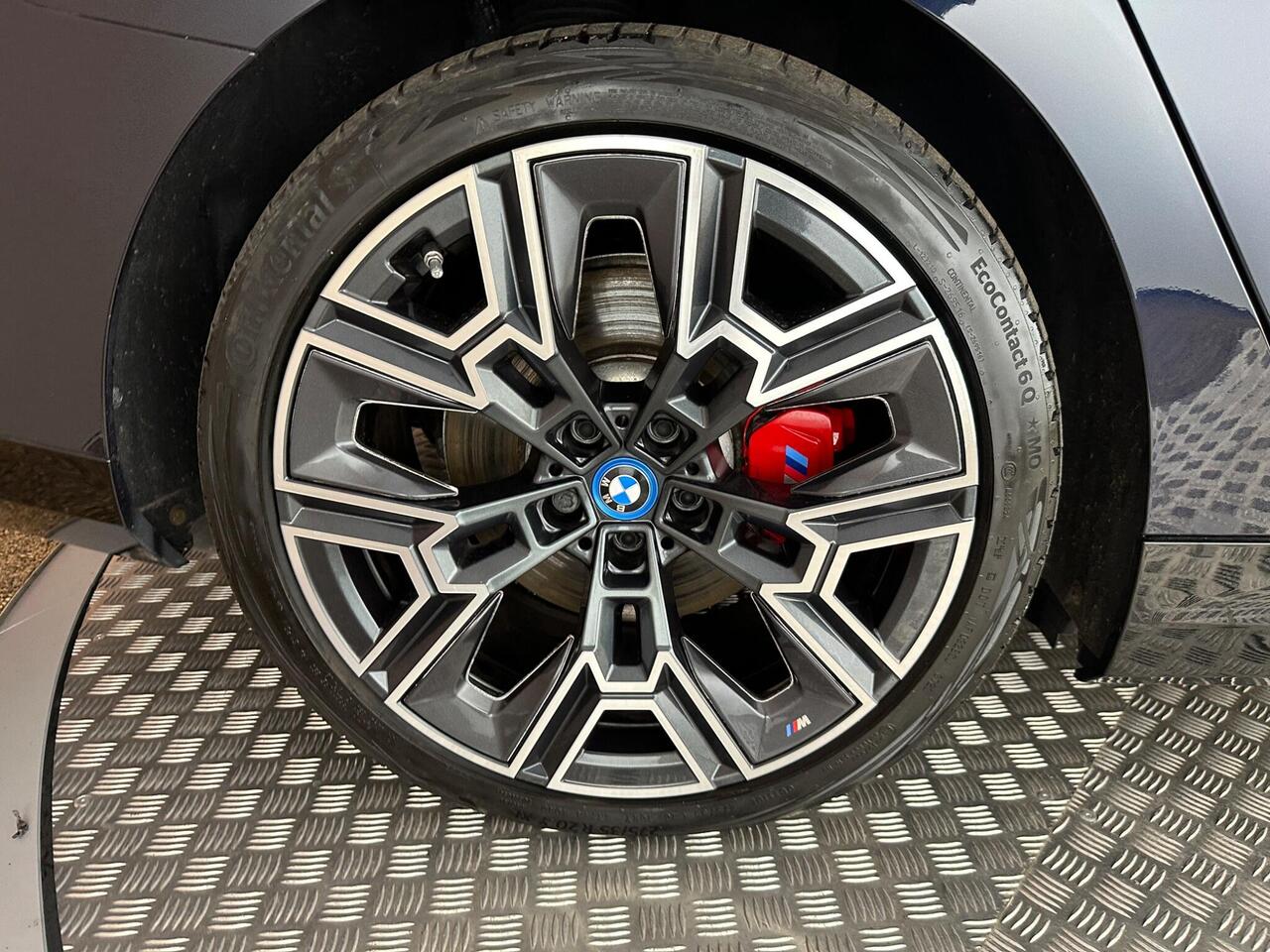 BMW i5 ML24HHM