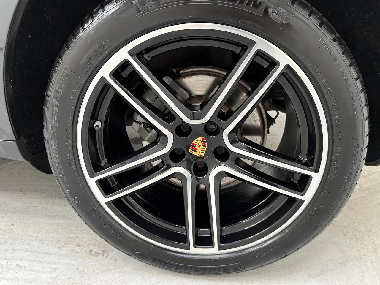 Porsche Macan AE69ODL