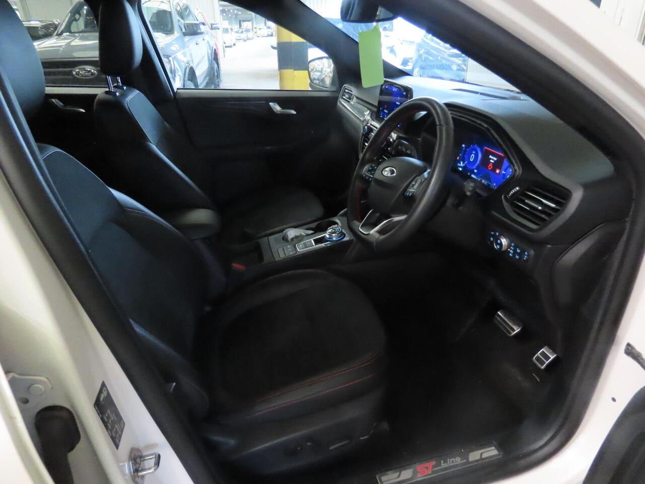Ford Kuga AF72XAD