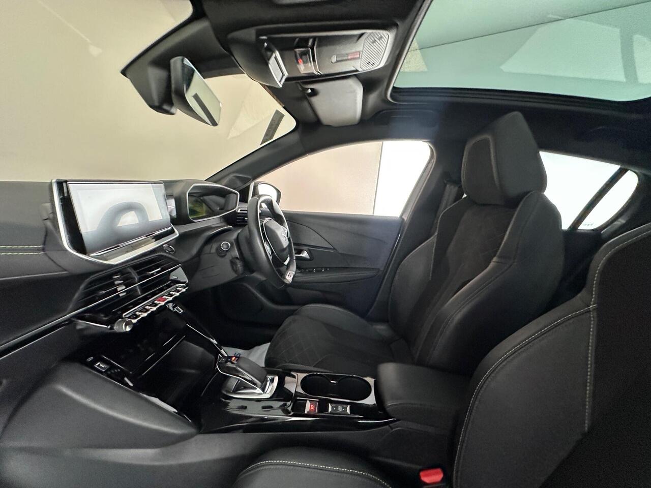 Peugeot E-208 EX71WCM