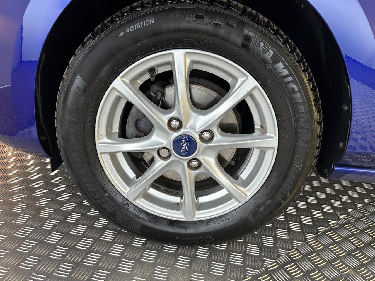 Ford Fiesta YD18PZH