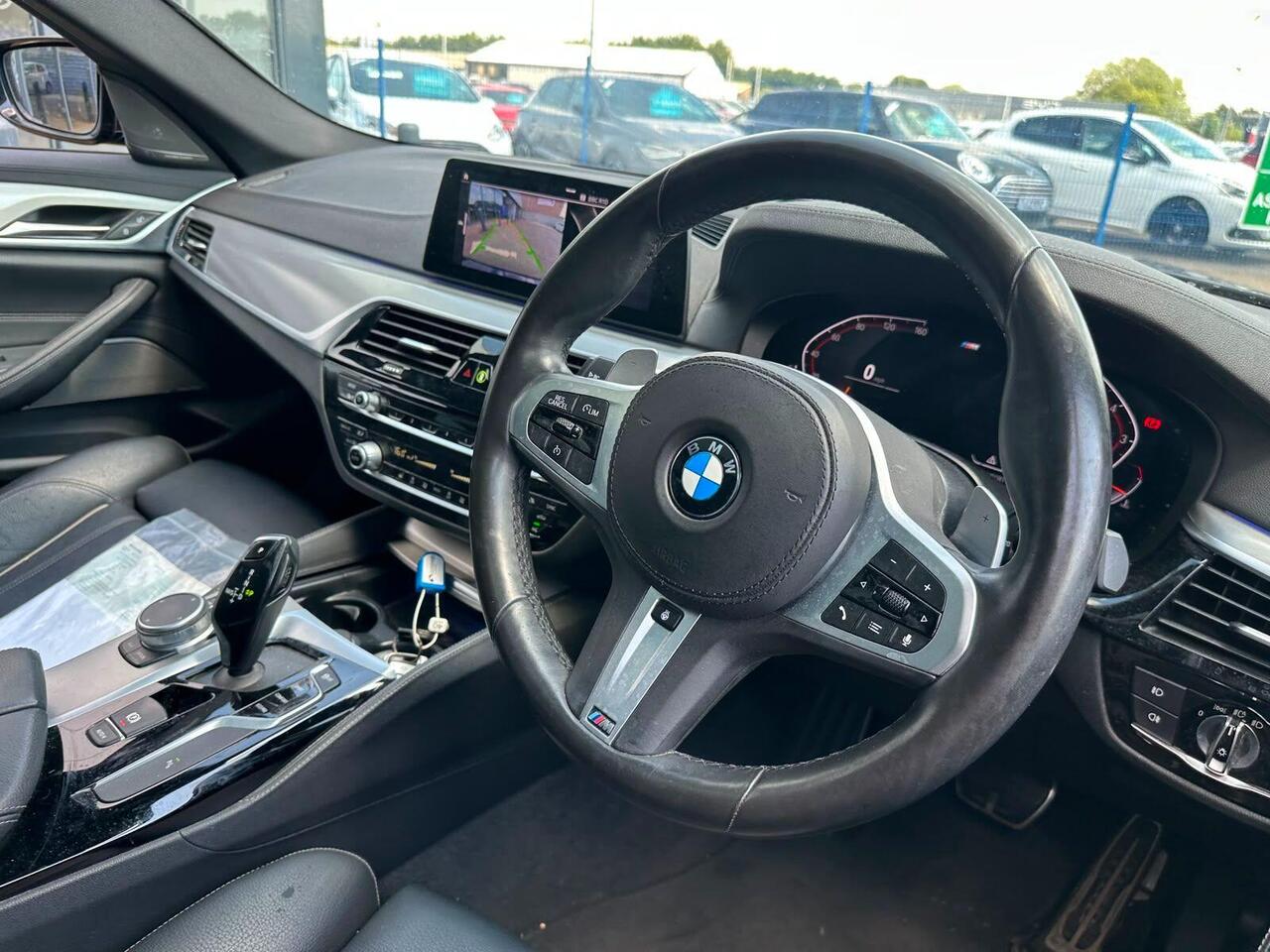 BMW 5 Series YB69BXN