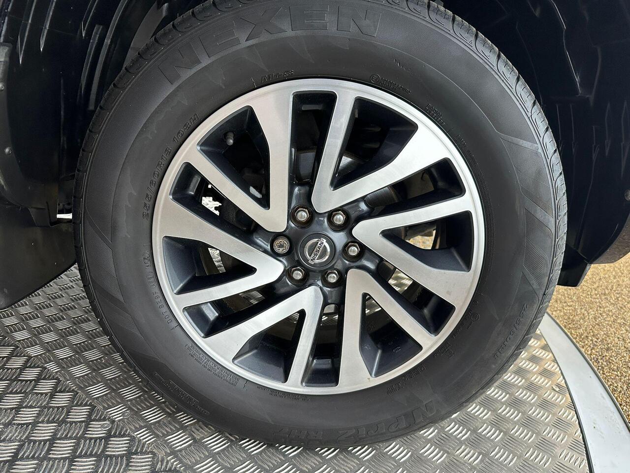 Nissan Navara WJ68YNW