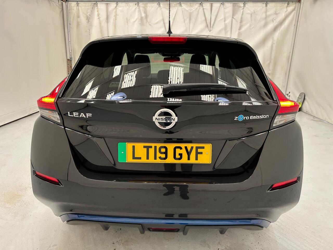 Nissan Leaf LT19GYF