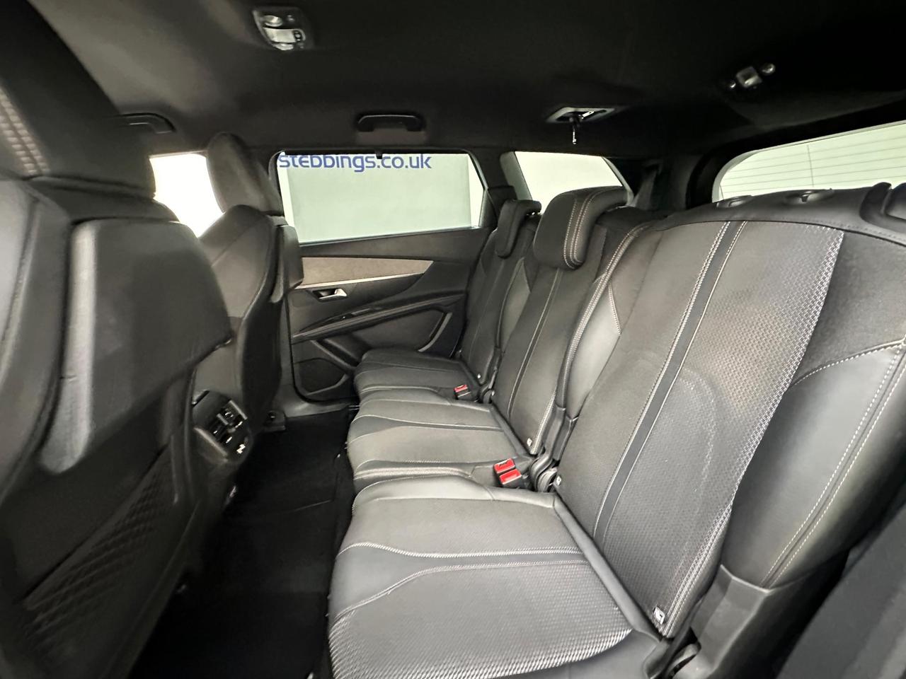 Peugeot 5008 SB71YGH