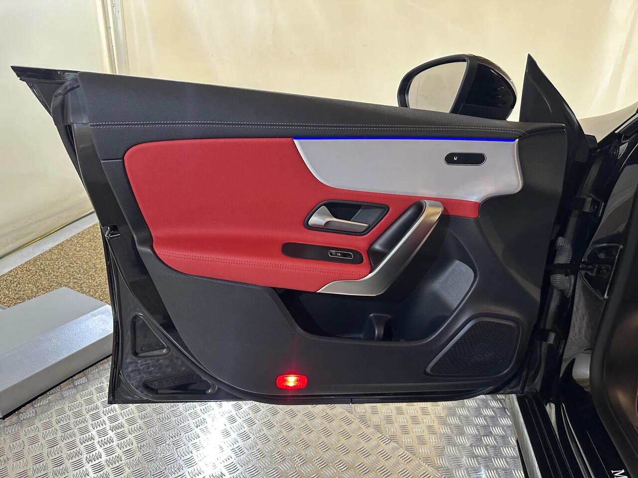 Mercedes-Benz CLA FY72YOV