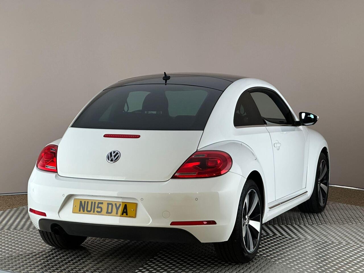 Volkswagen Beetle NU15DYA