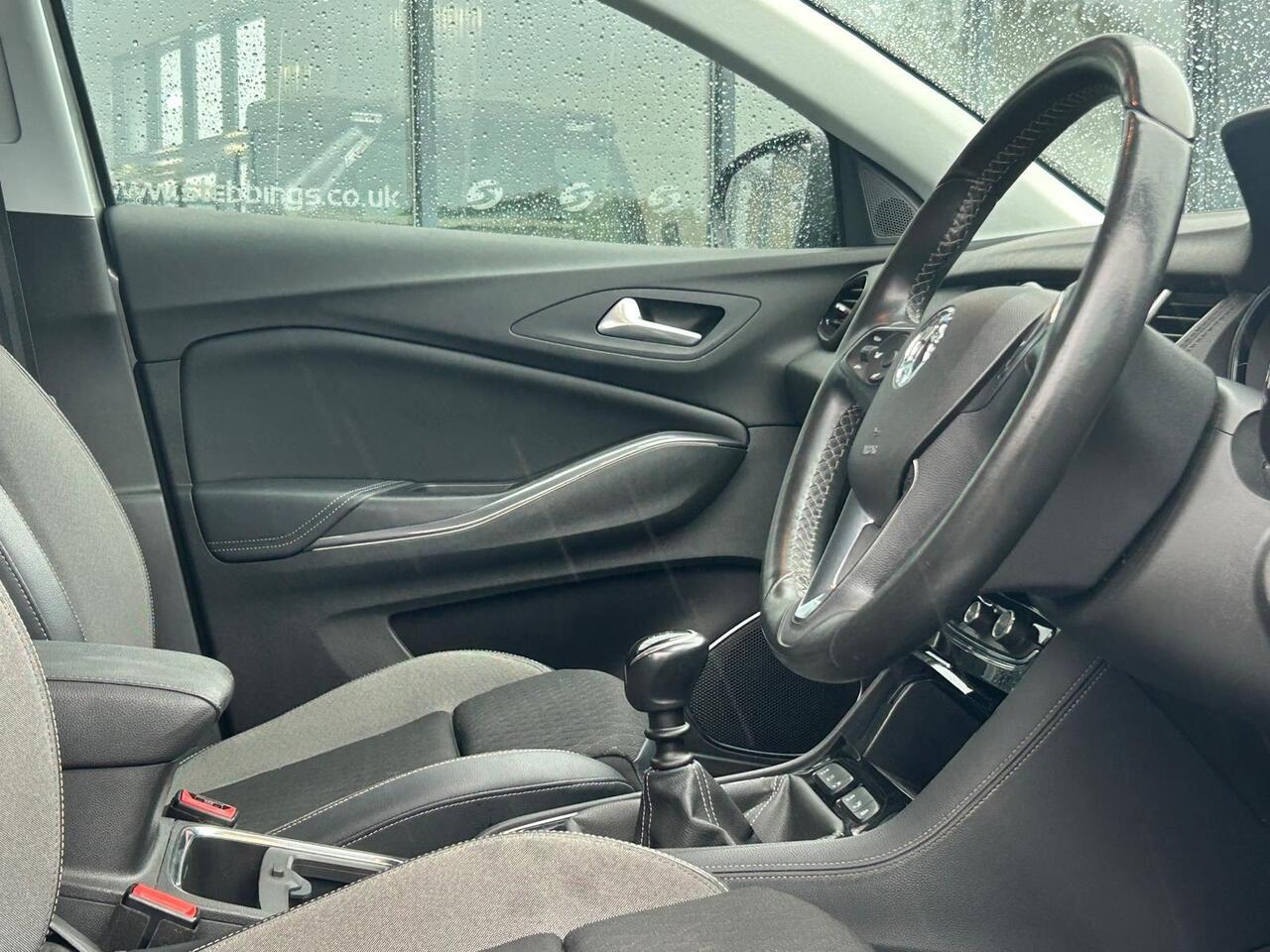 Vauxhall Grandland X DY19FYP