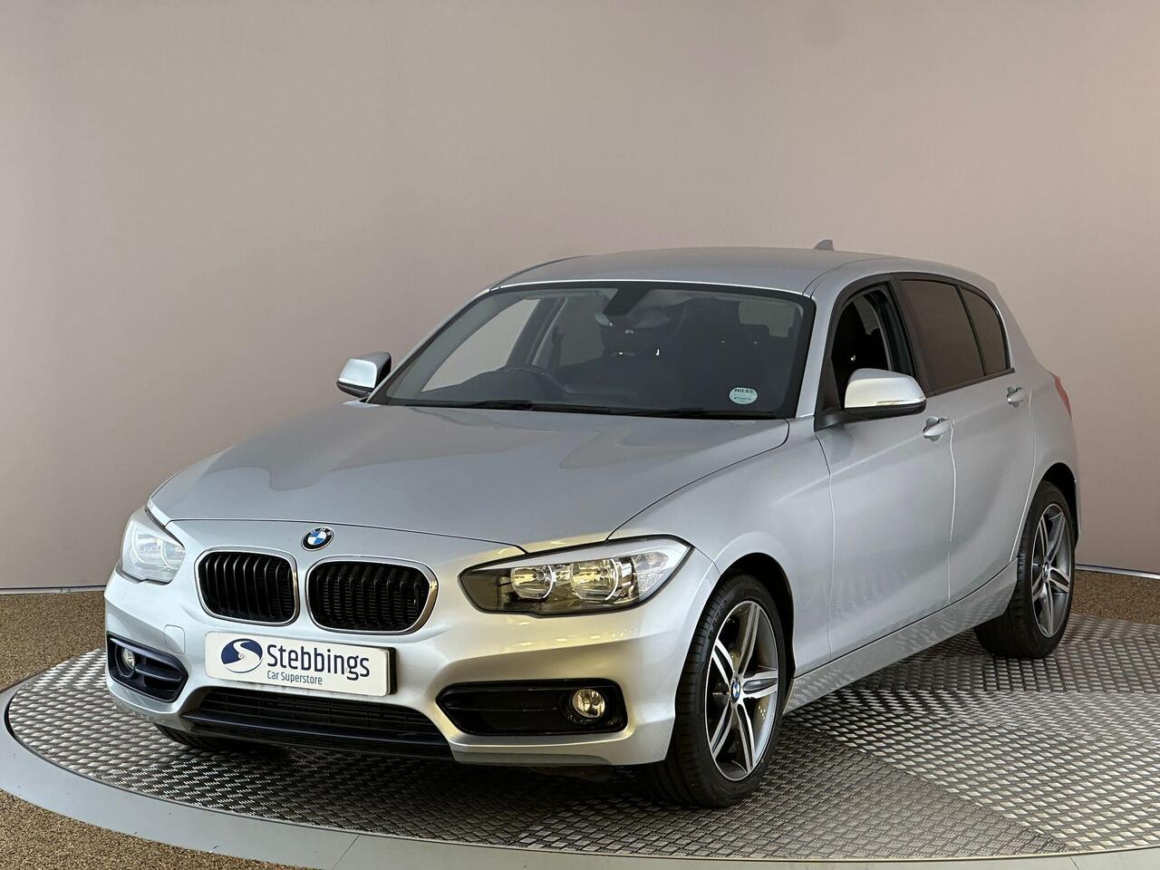 BMW 1 Series RY19NVN