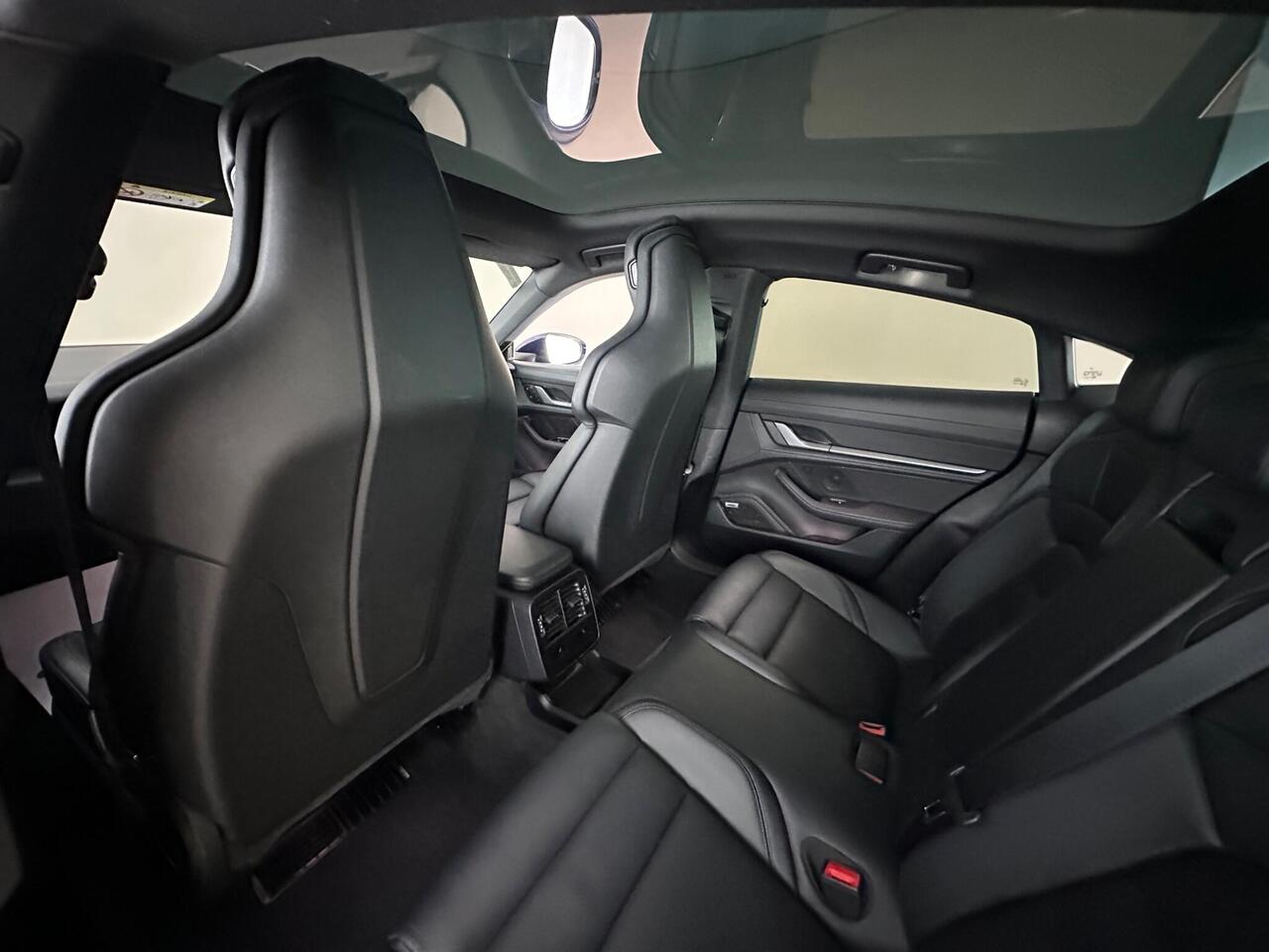 Porsche Taycan LE23WSU