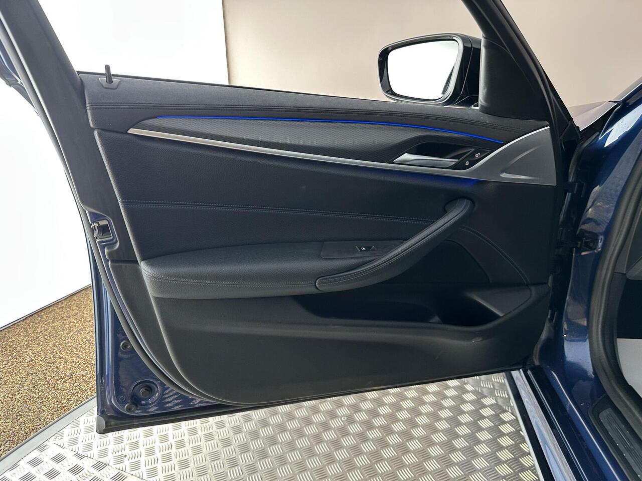 BMW 5 Series FL71DOU