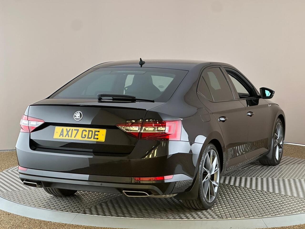 Skoda Superb AX17GDE