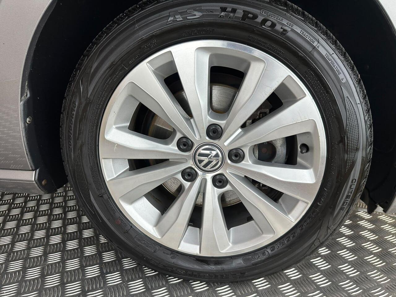 Volkswagen Golf SV GJ16KYG