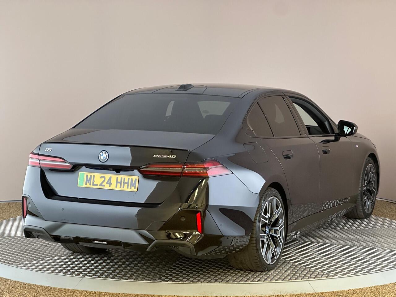 BMW i5 ML24HHM