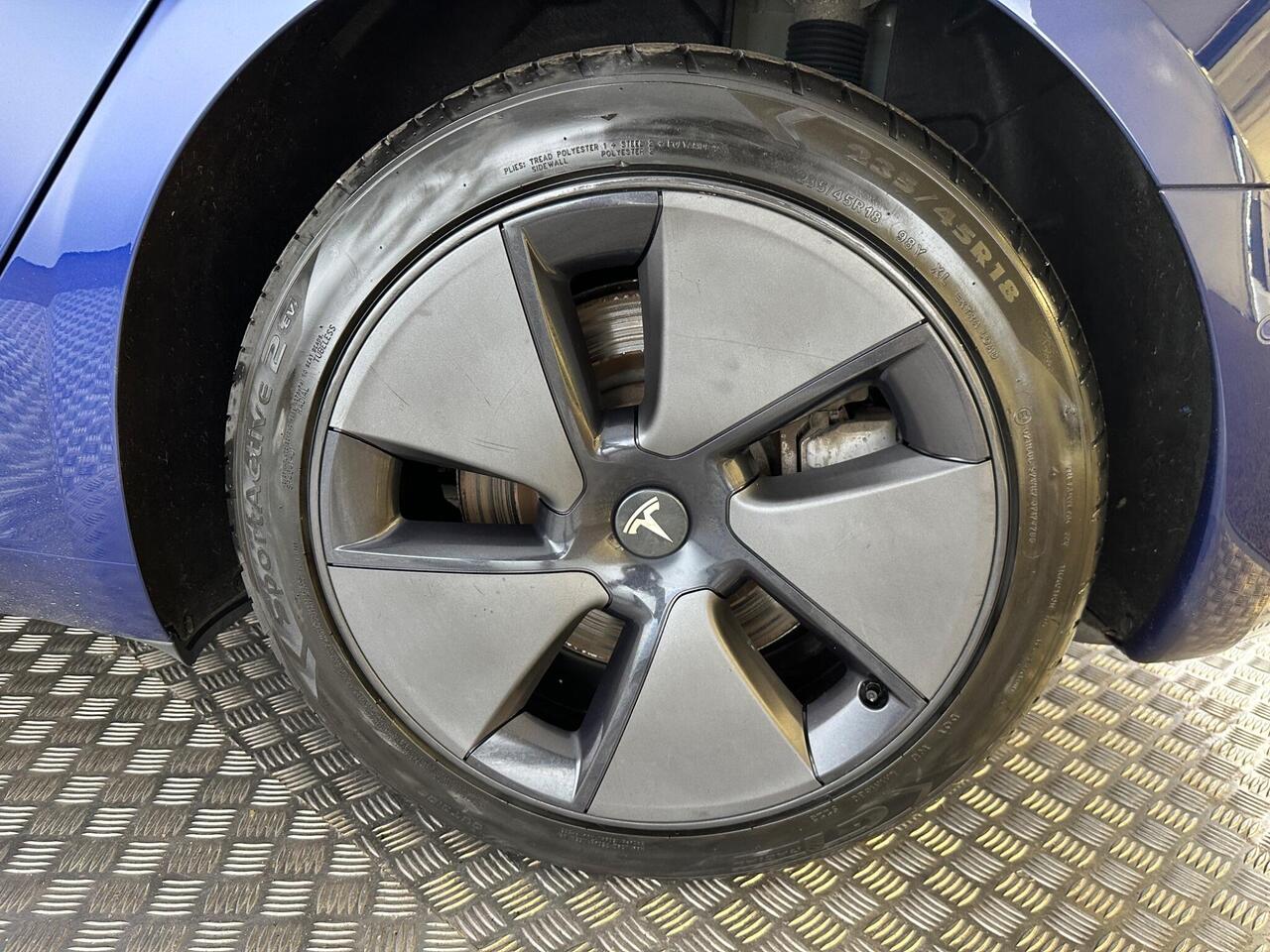 Tesla Model 3 YC21BSV