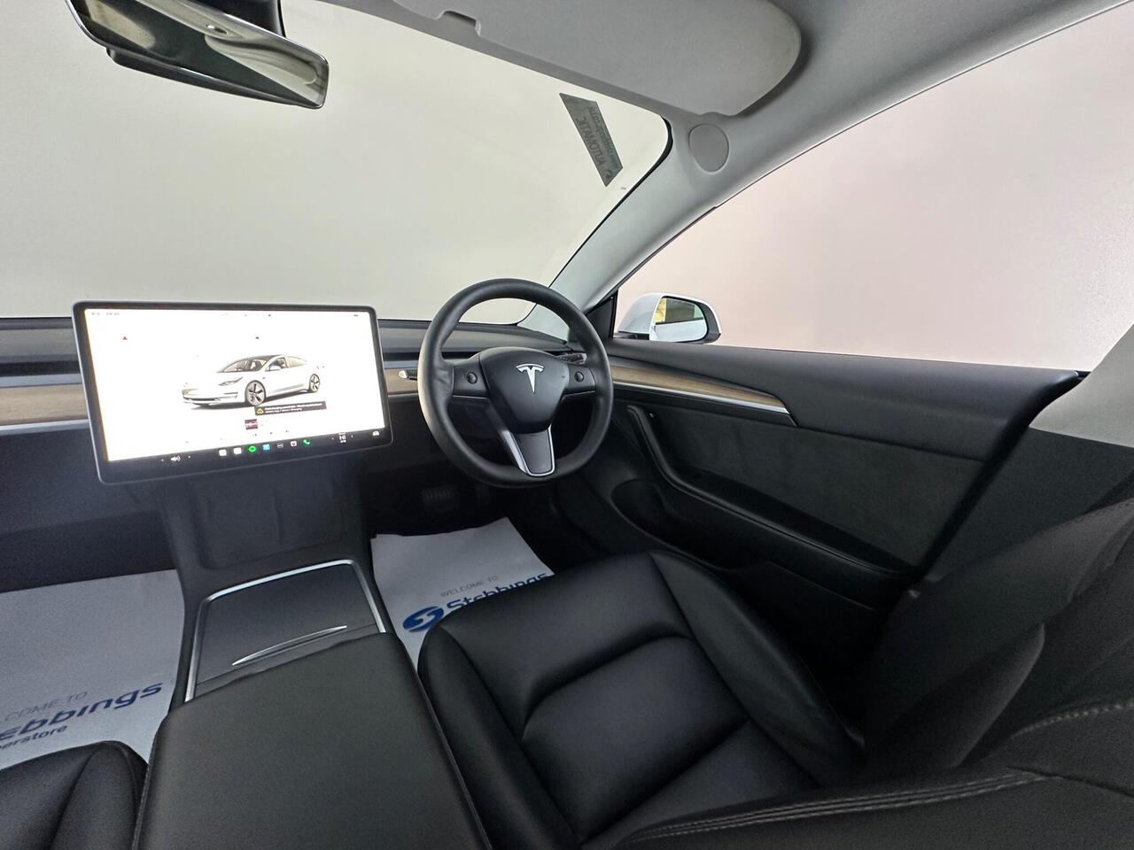 Tesla Model 3 AF72UUV