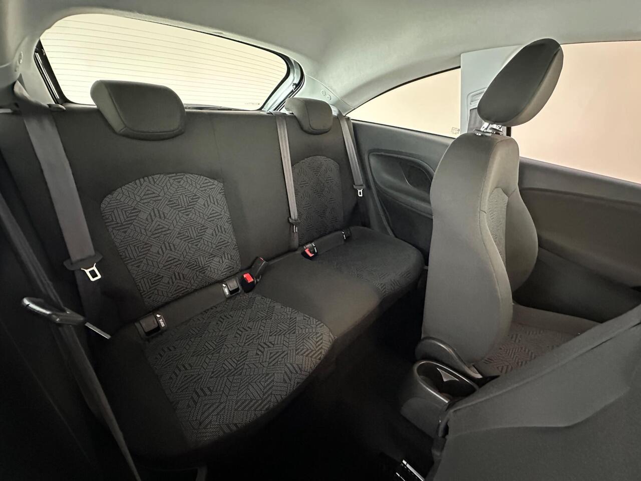 Vauxhall Corsa AJ18HYH