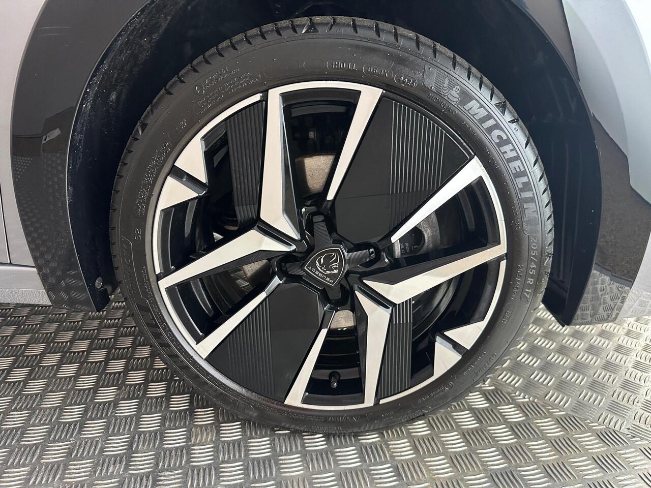 Peugeot 208 MJ24ZXE