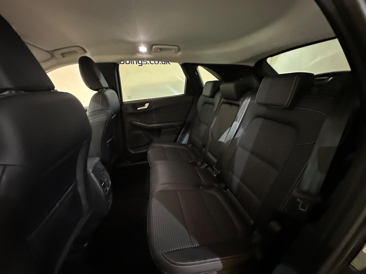 Ford Kuga YS22ENO