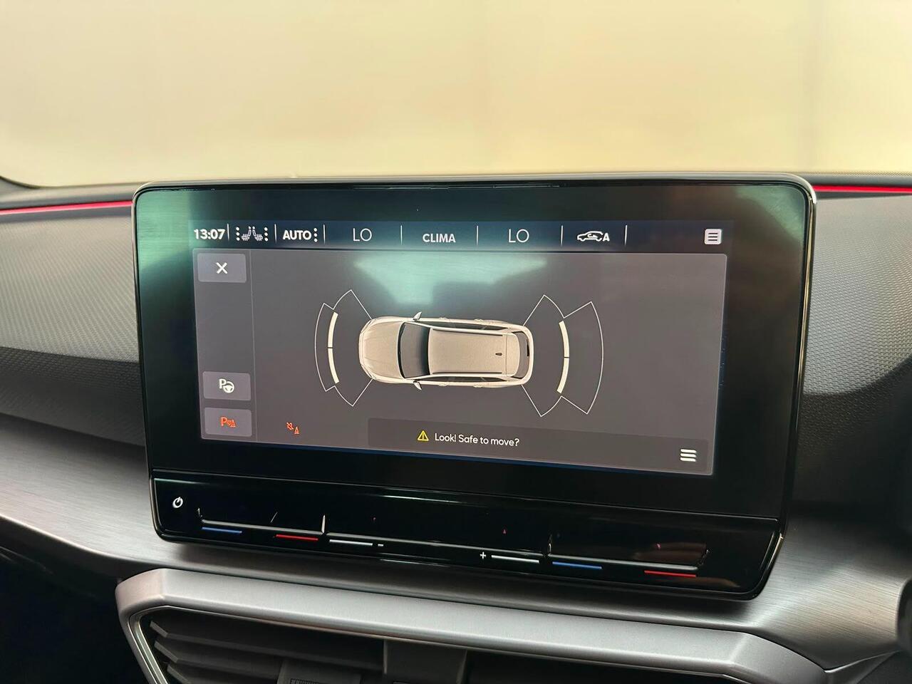 SEAT Leon LL72FWU