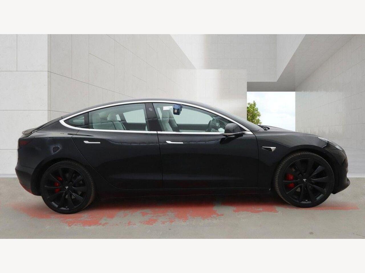 Tesla Model 3 ML69BVS