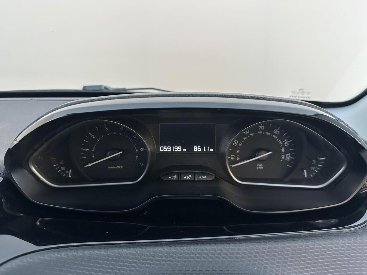 Peugeot 208 RK17OPU