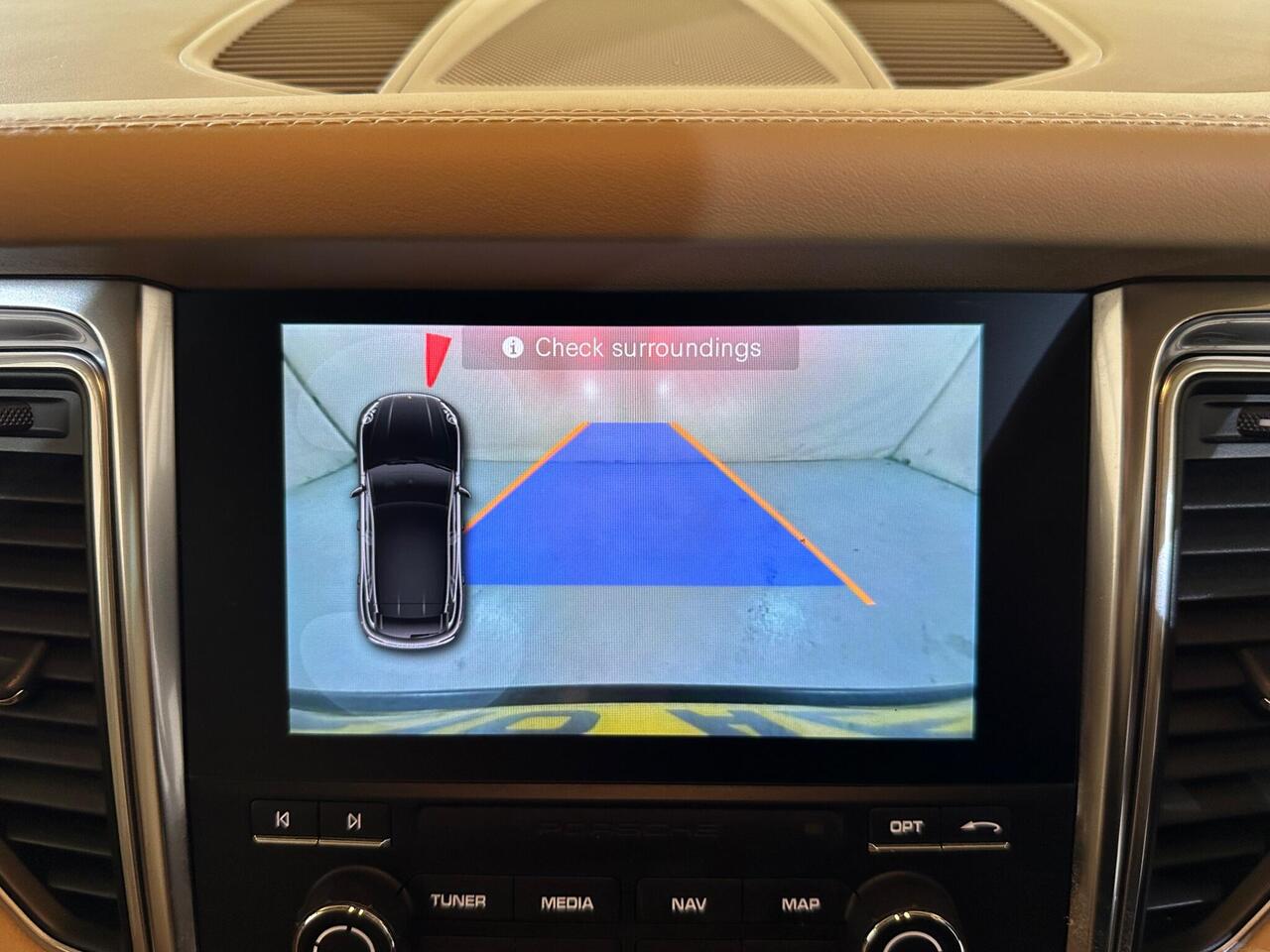 Porsche Macan AR16AEY